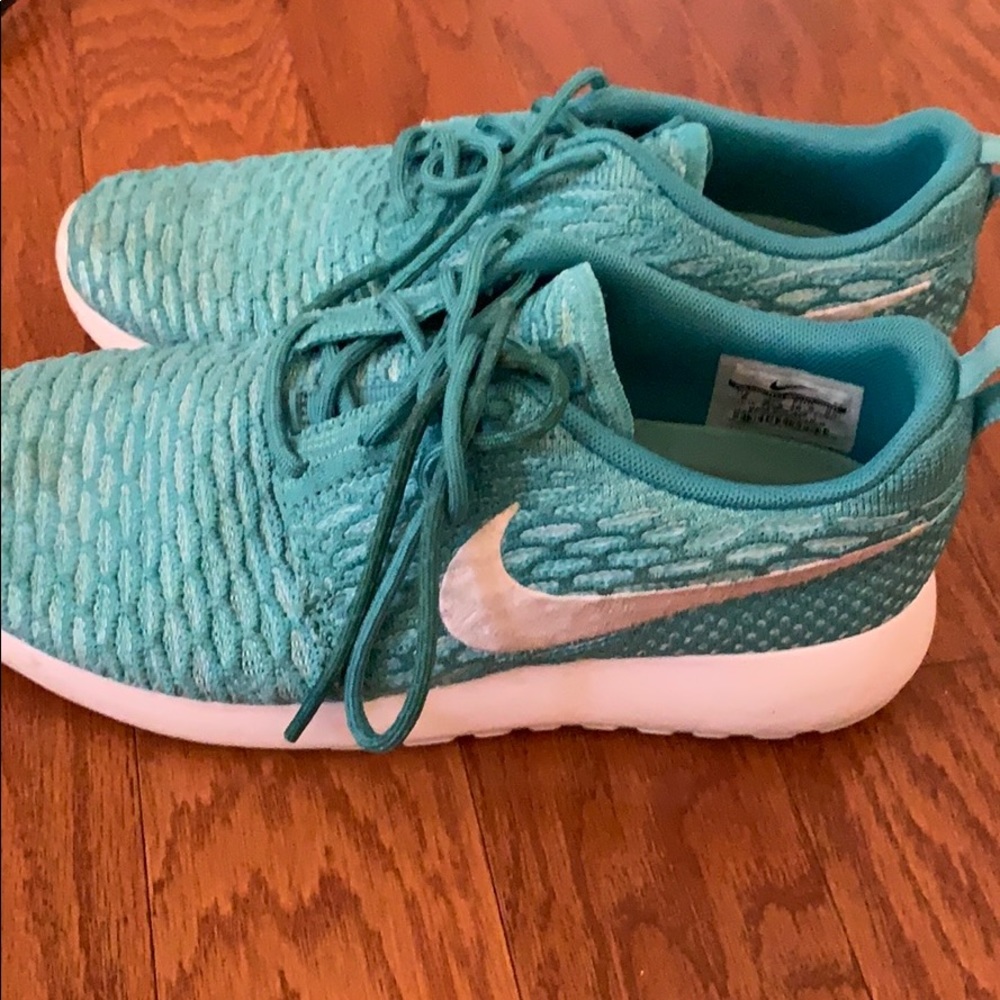 Teal Nike Roshes